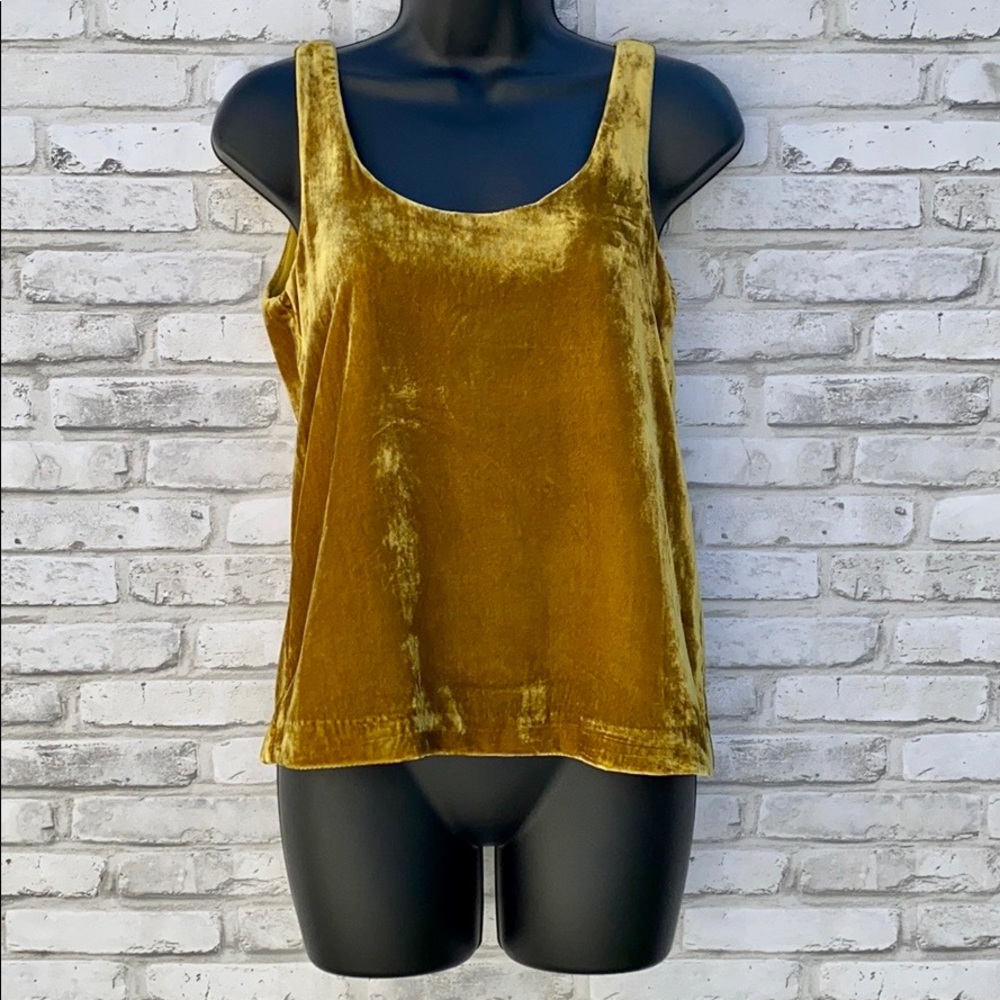 ❤️ J. Crew Velvet Gold Tank Top ❤️